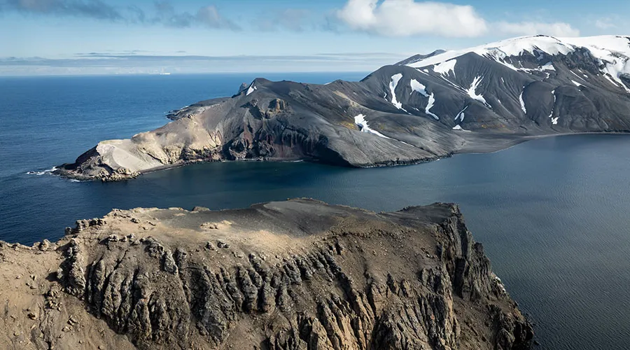 Deception Island volcanic crater