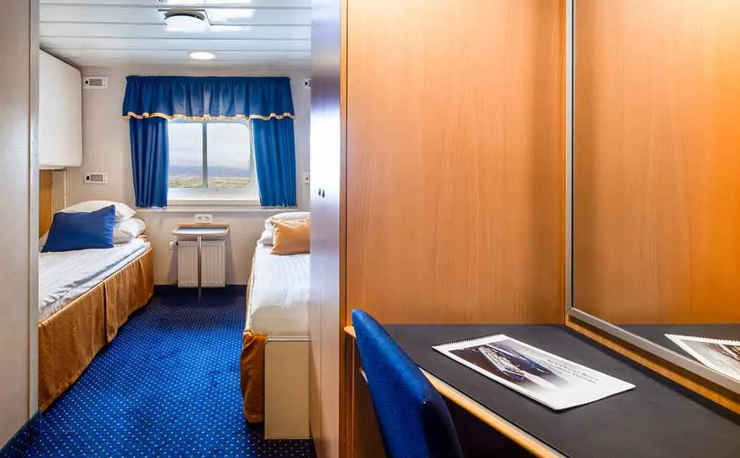 Explorer Twin cabin aboard Ocean Nova